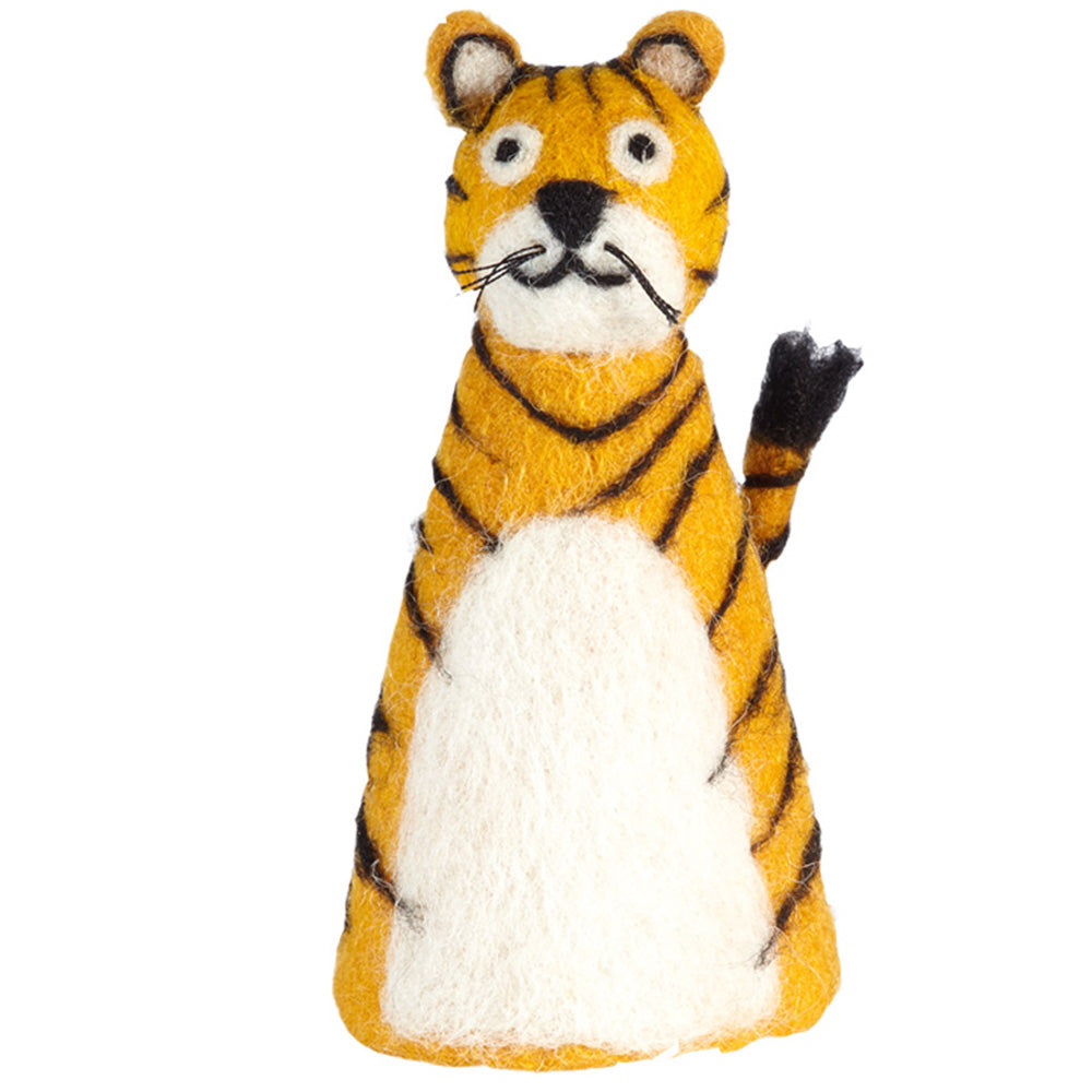 Tiger mit gelb-schwarzen Streifen und weißem Bauch.