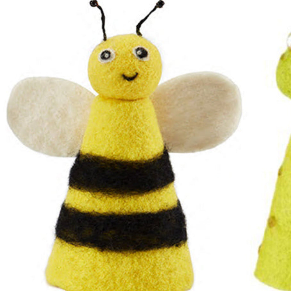 Egg cosies, 6 different designs: rabbit, chick, lamb, bee, frog, pig