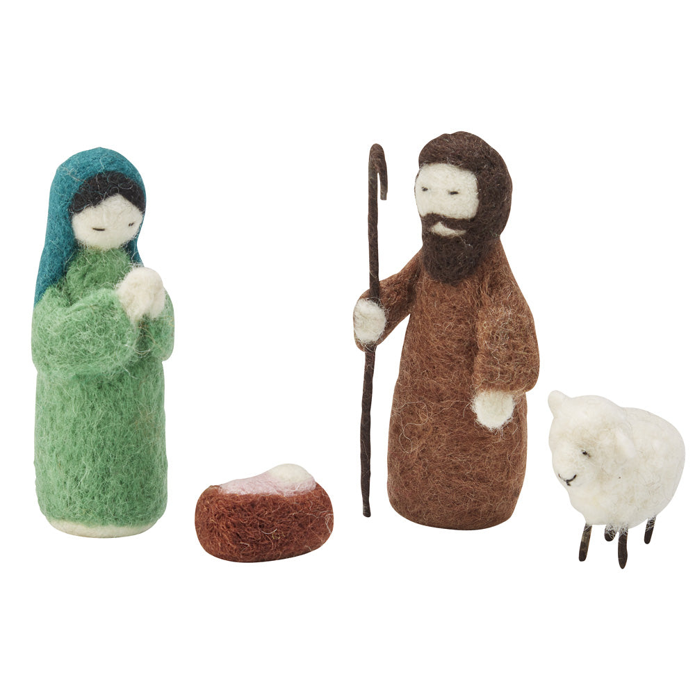 Maria, Jesuskind, Josef und Schaf  als Gruppe.