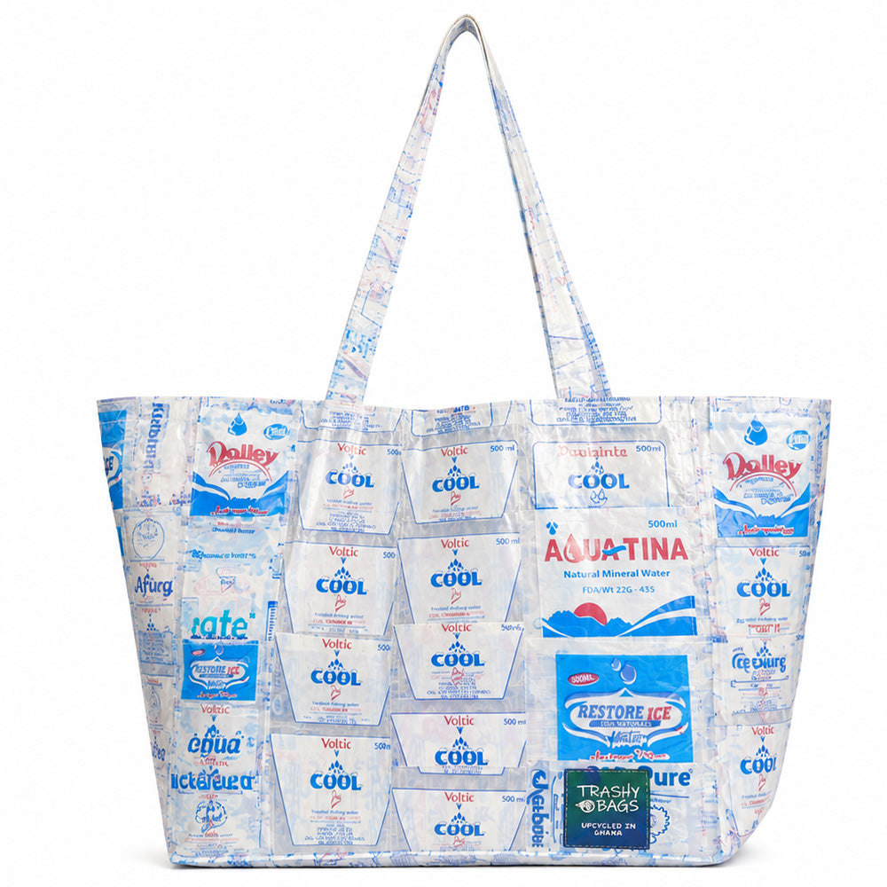 Shopper mit langen Henkel, weiß, blau, rot.