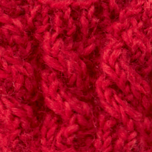 Cable knit pattern on the pendant.