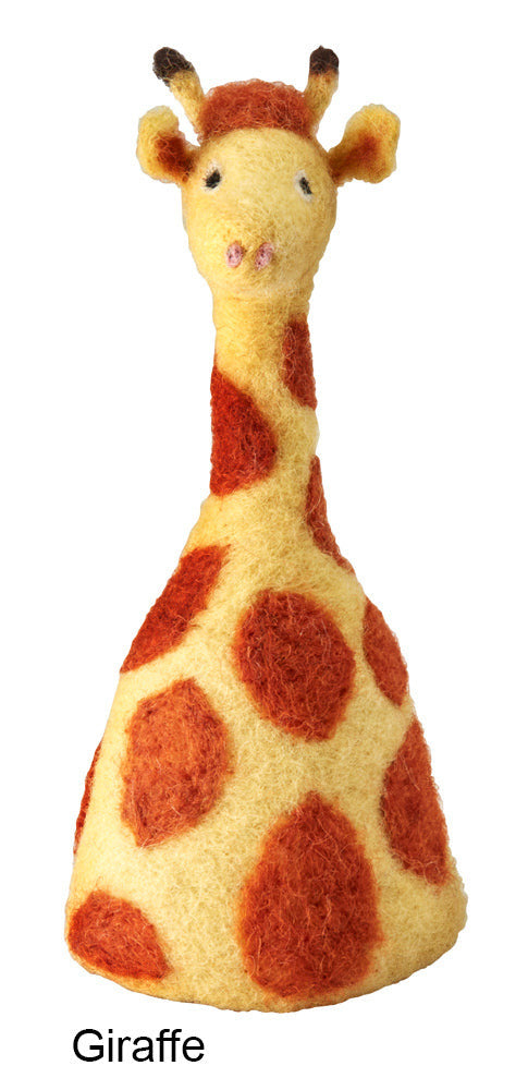 Eierwärmer Giraffe mit langem Hals und Maulwurf mit Grabhänden.