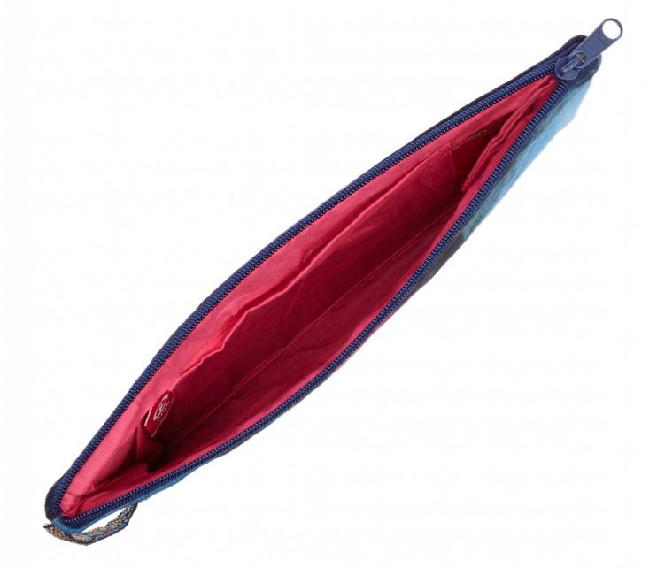 Blick  von oben in die geöffnete Clutch mit pinkfarbenem  Innenfutter.