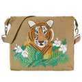 Tasche mit Gurt  und einem gestickten Tigerkopfmotiv der sich hinter gestickten exotischen Blumen befindet