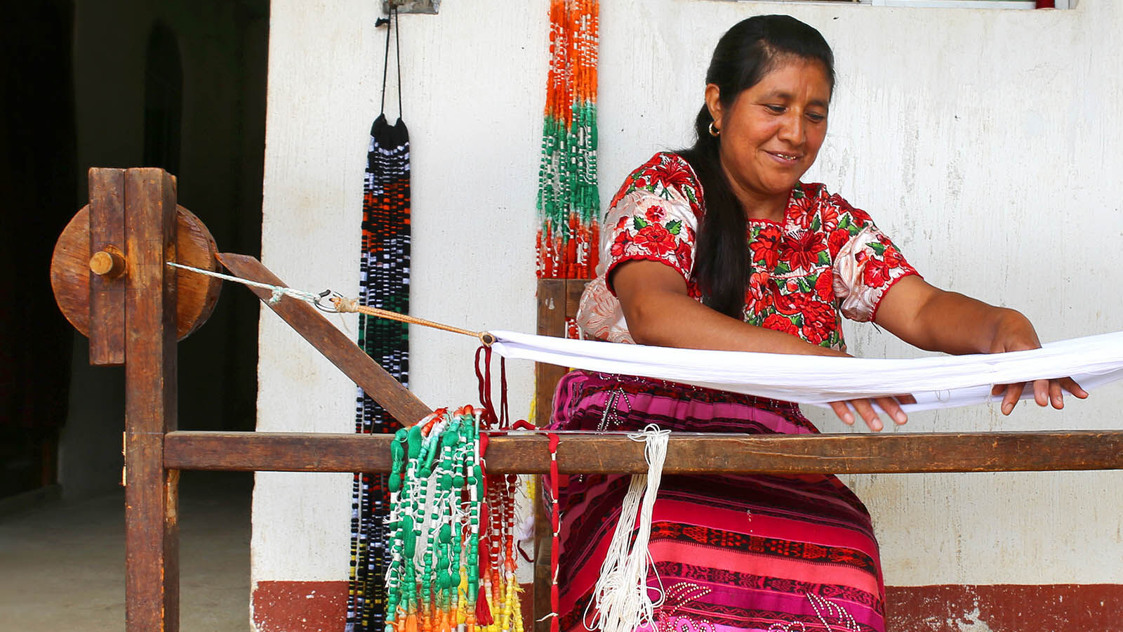 Unterwegs mit traditionellen Textilien-1