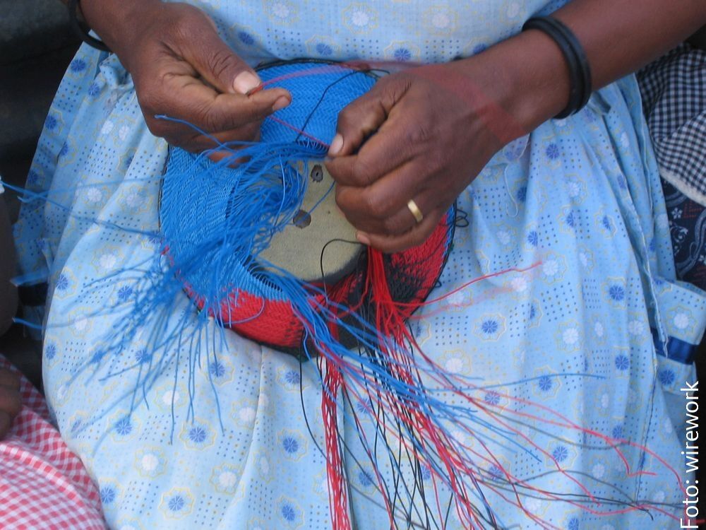 Telefondrahtkorb, Spirale lila-rot-braun-1