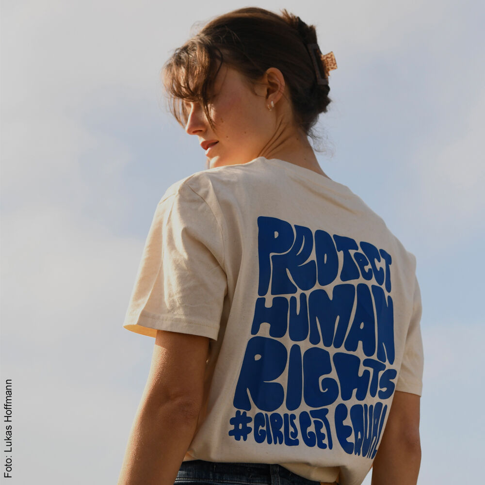 shirt unisex Human Rights Namaste Hannah Plan International