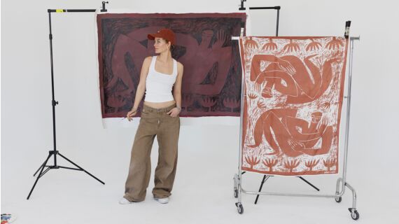 Exklusiv bei uns: Die Protect Human Rights Kollektion der Künstlerin Hannah Müller-Hillebran...