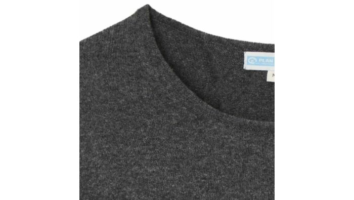 Cashmere pullover, back fold