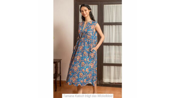 Ärmelloses Wickelkleid, Blumenprint blau