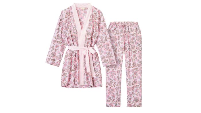 Housesuit with floral pattern