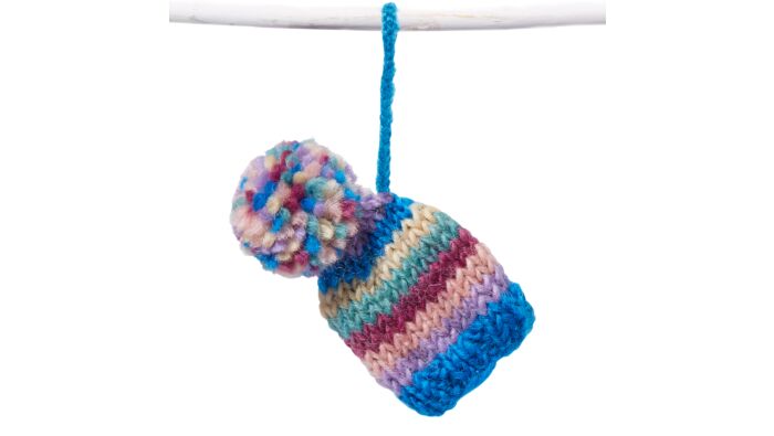 Decorative hangert, hand-knitted, bobble hat