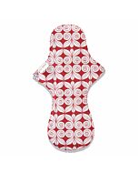 rot-weiß gemusterte Stoff- Menstruationsbinde. Man sieht an den Flügeln einen Druckknopf