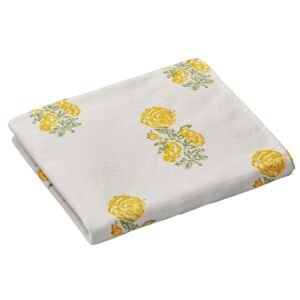 Kleine Tischdecke mit gelben Rosen, gelegt.