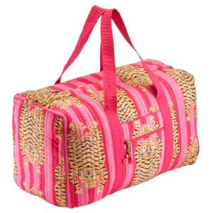 Kleine Reisetasche in pink mit auffälligem Tigerprint.