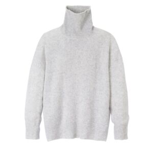 hellgrauer Rollkragenpullover