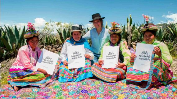 Farbenfrohe Produkte, fair hergestellt in Peru