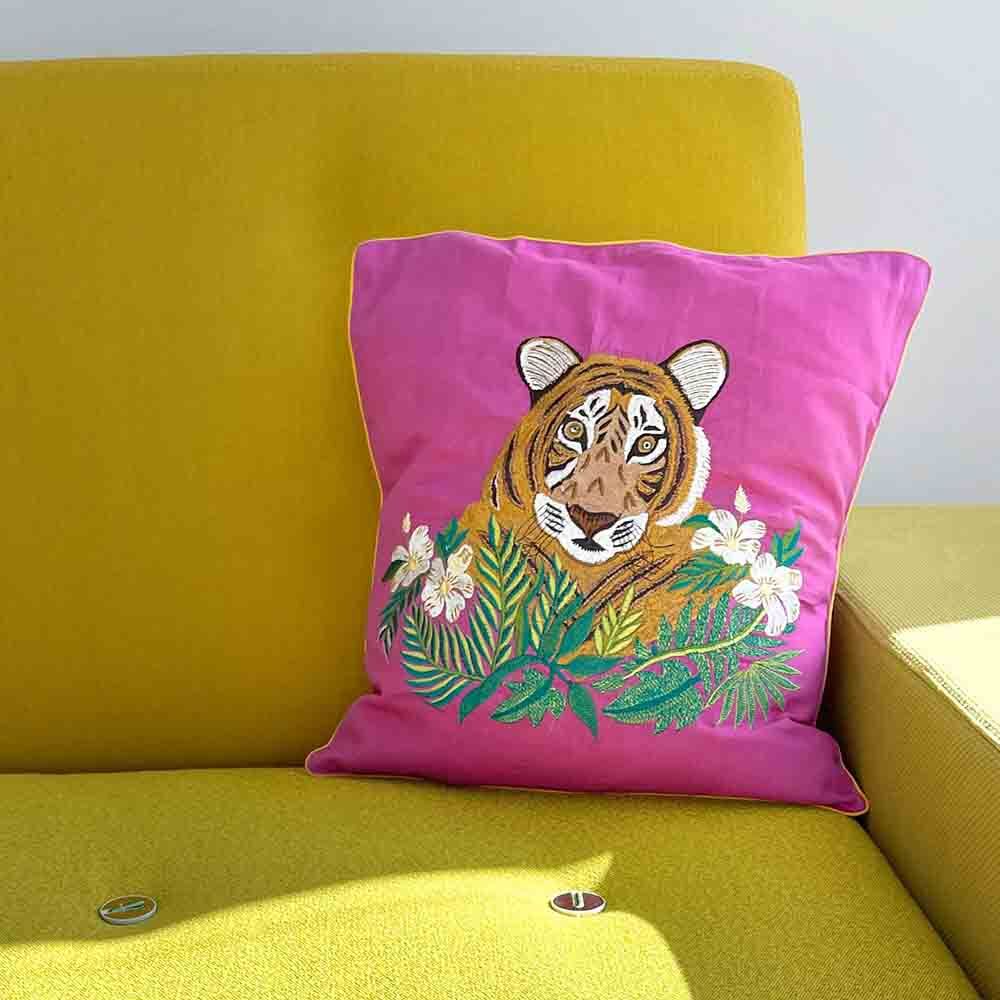 Kissenhülle mit Stickerei, pink, reine Baumwolle, Tigerkopf