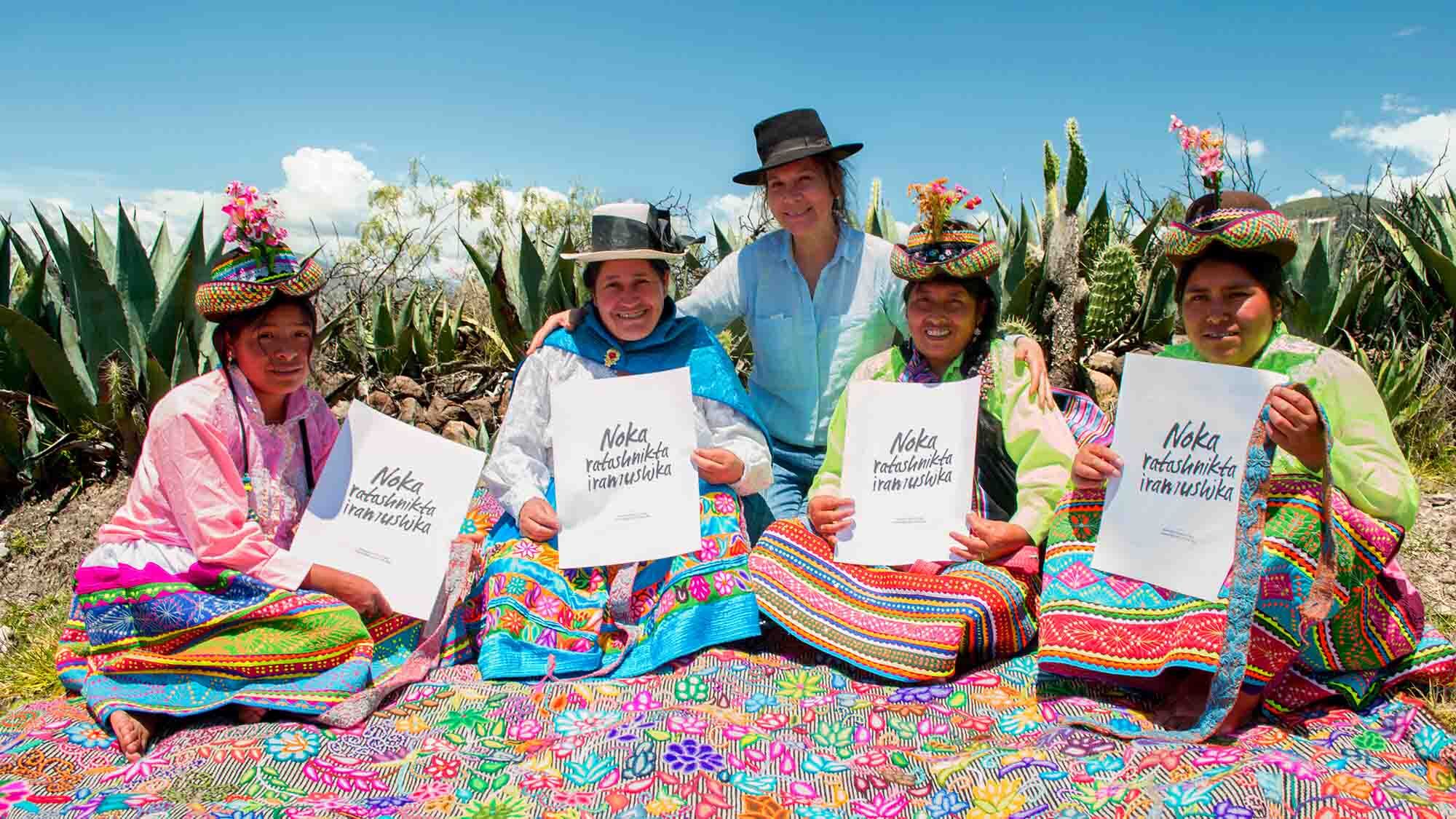 Farbenfrohe Produkte, fair hergestellt in Peru