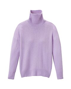 fliederbarbener Rollkragenpullover